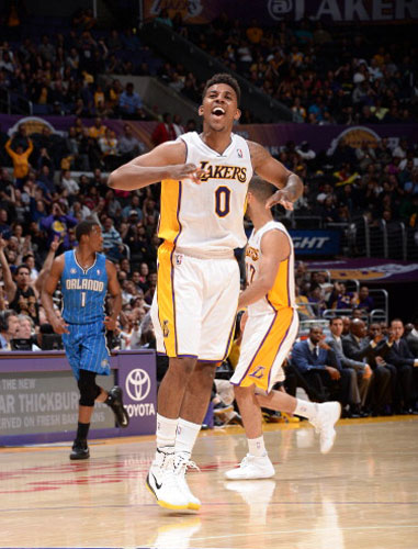 更在无球选 更在无球选